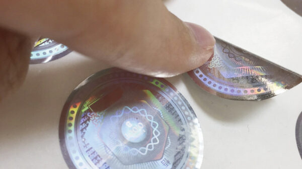 Hologram Stiker untuk Mengoptimalkan UMKM Ini 4 Manfaatnya