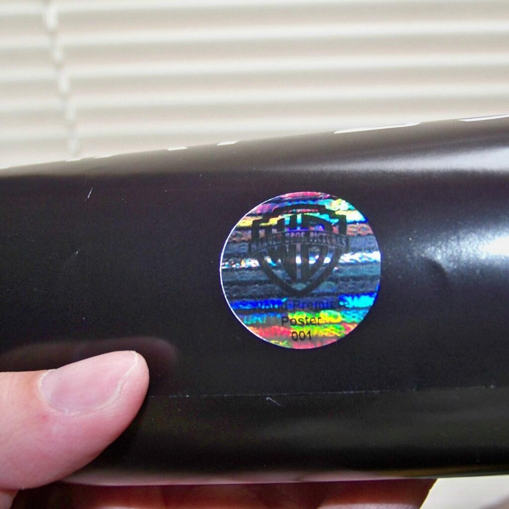 Sticker Hologram untuk Branding dan Fungsi Komersil Lain