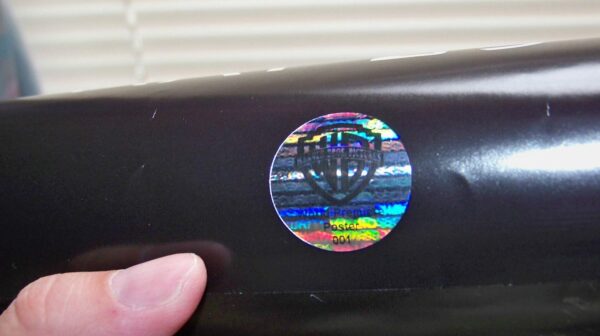 Sticker Hologram untuk Branding dan Fungsi Komersil Lain